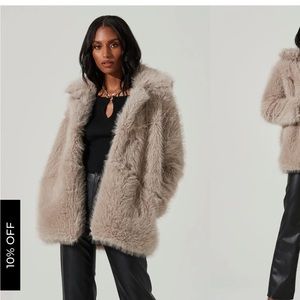 ASTR HADLEY COAT large